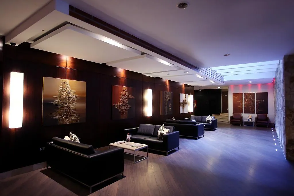 Hotel Reina Isabel Quito 4*,  Ecuador