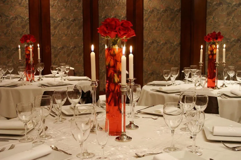 Hotel Reina Isabel Quito