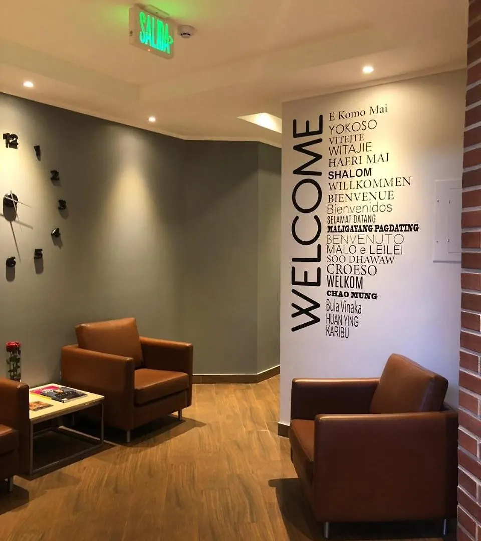 Hotel Reina Isabel Quito