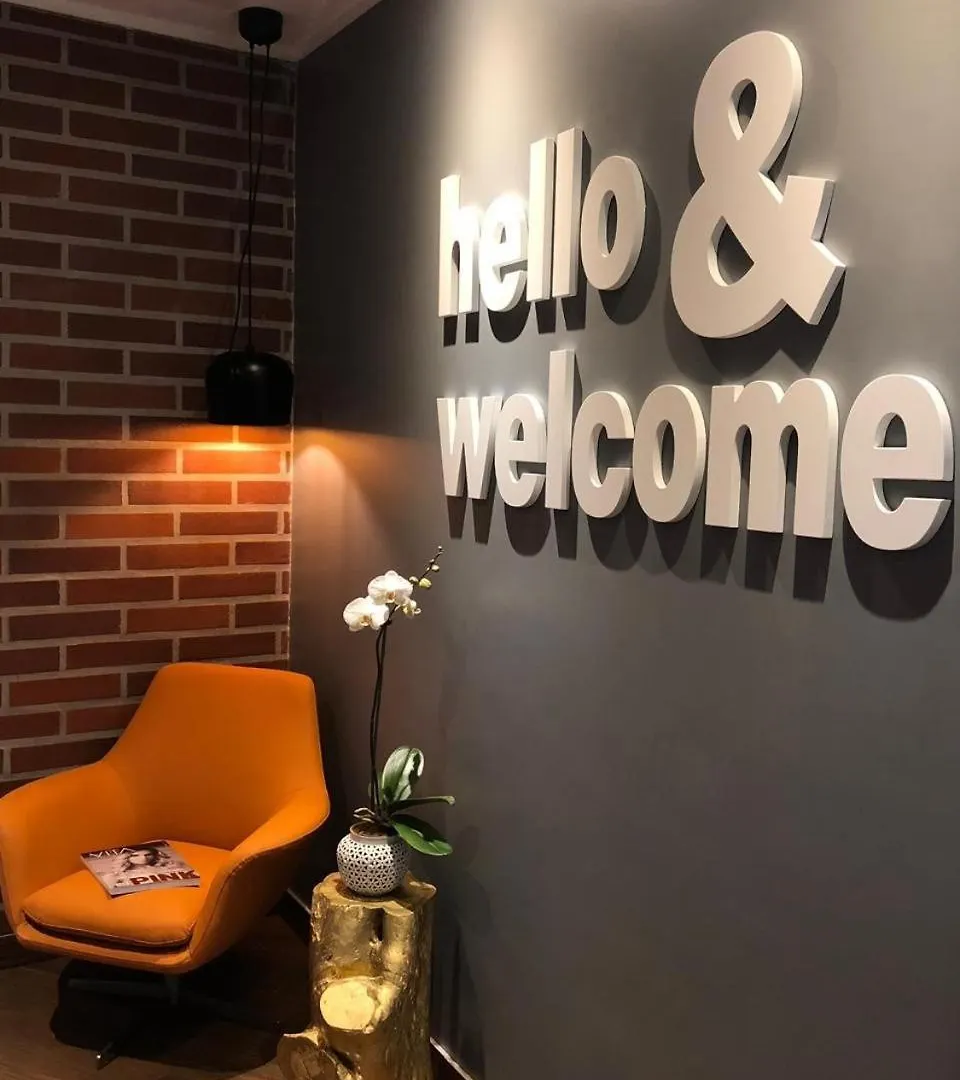 Hotel Reina Isabel Quito