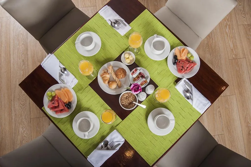 קיטו Hotel Reina Isabel 4*,